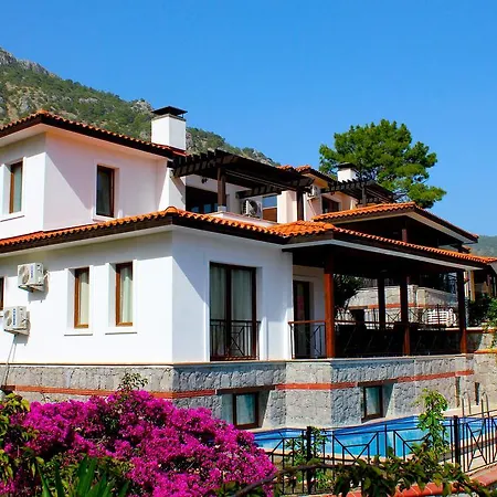 Silverhill 2 With Private Pool Вилла Гёчек