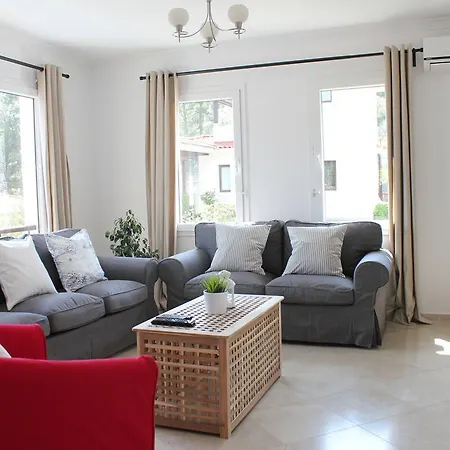 Вилла Silverhill 2 With Private Pool Гёчек