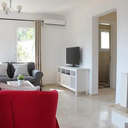 Вилла Silverhill 2 With Private Pool Гёчек