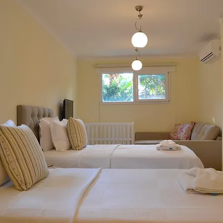 Вилла Silverhill 2 With Private Pool Гёчек